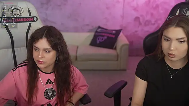 Billie054 online show from May 2026 07:02:02 AM