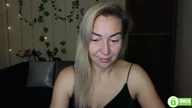 Kiss julli88I online show from November 2025 06:29:01 PM