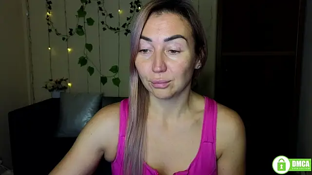 Kiss julli88I online show from November 2025 06:24:02 PM