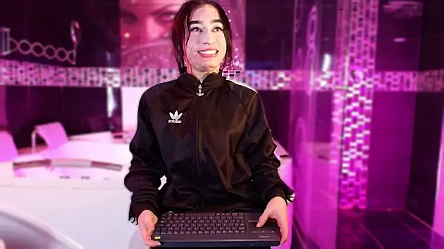 Small Hot19 online show from February 2026 10:38:02 AM