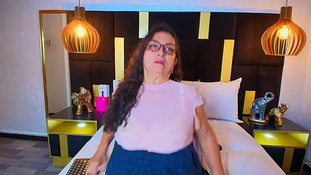 AlessandraLeroy online show from September 2025 12:49:02 PM