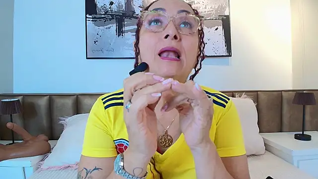 AlessandraLeroy online show from June 2026 12:22:01 PM
