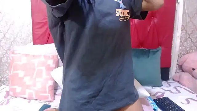 BondiBitch online show from September 2025 04:07:01 PM