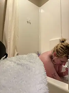 KITTYBOOBOOFUXX online show from March 2026 02:18:01 AM