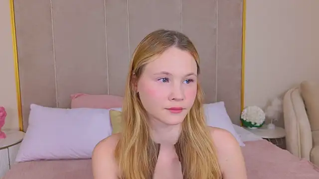 AmeliRoyse online show from June 2026 05:17:02 PM