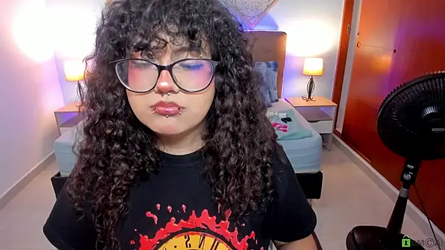 Snapshot of _Lilly_miller chatting on September 2025 08:20:01 PM Lilly miller online show from September 2025 08:20:01 PM