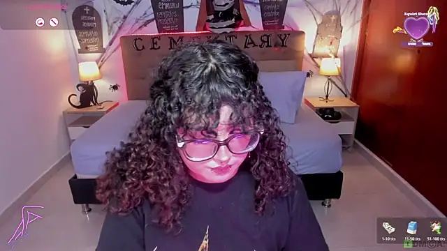 Snapshot of _Lilly_miller chatting on October 2025 08:42:01 PM Lilly miller online show from October 2025 08:42:01 PM