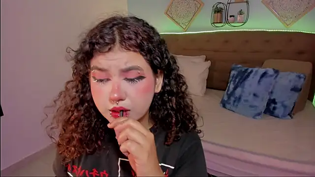 Snapshot of _Lilly_miller chatting on November 2025 06:52:01 PM Lilly miller online show from November 2025 06:52:01 PM