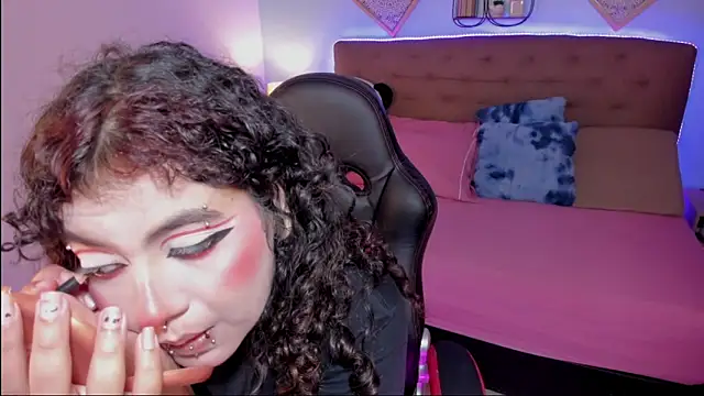 Snapshot of _Lilly_miller chatting on November 2025 07:56:01 PM Lilly miller online show from November 2025 07:56:01 PM