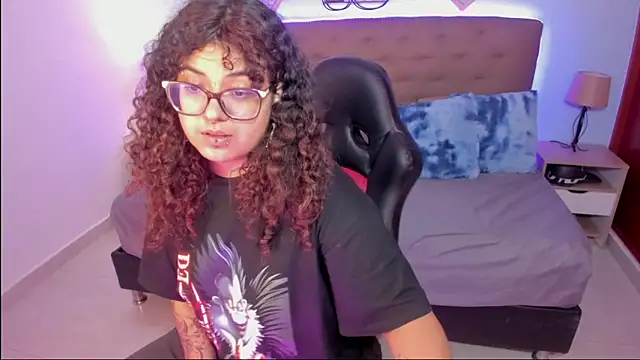 Snapshot of _Lilly_miller chatting on December 2025 07:42:02 PM Lilly miller online show from December 2025 07:42:02 PM