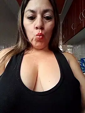 Snapshot of Luna-nevada chatting on September 2025 10:24:02 PM Luna-nevada online show from September 2025 10:24:02 PM