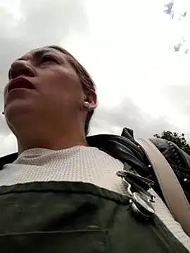 Snapshot of Luna-nevada chatting on October 2025 03:23:02 PM Luna-nevada online show from October 2025 03:23:02 PM