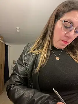 Snapshot of Luna-nevada chatting on August 2026 11:08:01 PM Luna-nevada online show from August 2026 11:08:01 PM
