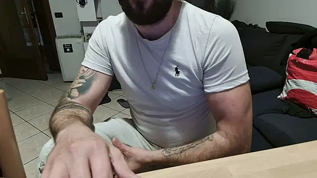 Snapshot of maialinofriuli chatting on September 2025 11:21:01 PM maialinofriuli online show from September 2025 11:21:01 PM