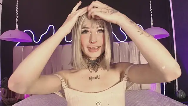 Zhally Dee online show from March 2026 07:42:01 PM