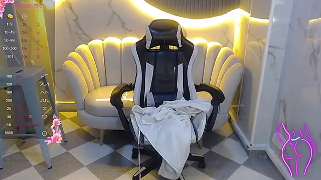  wendy b online show from October 2025 02:32:02 AM