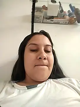 esmeralda jadees online show from April 2026 07:37:01 PM