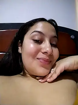 esmeralda jadees online show from May 2026 01:16:02 PM