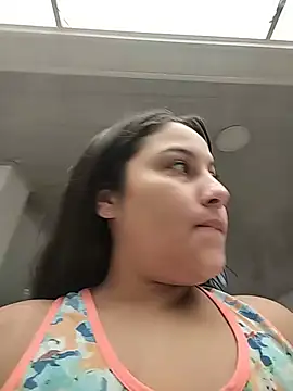 esmeralda jadees online show from June 2026 09:17:01 PM