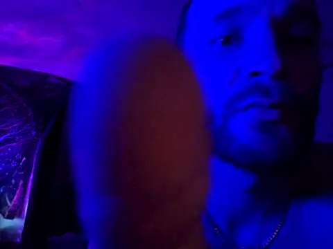 Snapshot of CREAMPlES chatting on December 2025 10:39:02 PM CREAMPlES online show from December 2025 10:39:02 PM