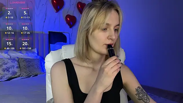  Vikky Moon  online show from March 2026 12:49:01 AM