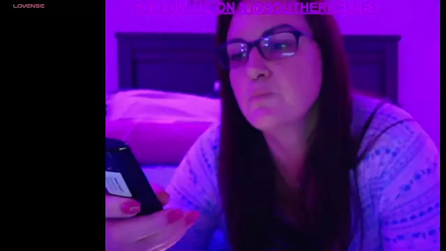 Snapshot of SouthernElle1 chatting on September 2025 12:48:02 AM SouthernElle1 online show from September 2025 12:48:02 AM