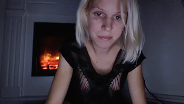 ElssaRush online show from November 2025 06:21:01 PM