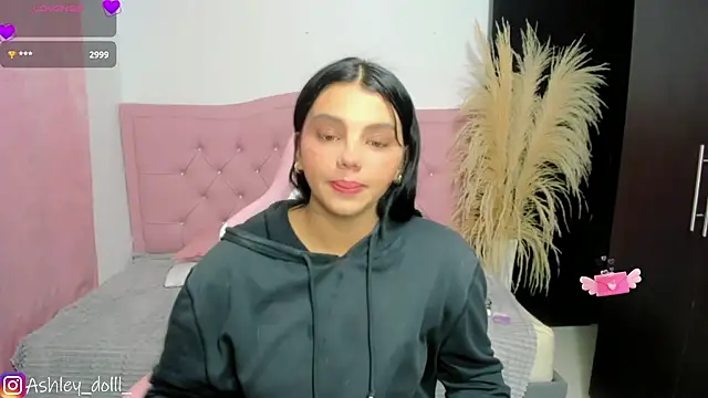 Snapshot of Ashley_dolll chatting on July 2026 01:01:01 AM Ashley dolll online show from July 2026 01:01:01 AM