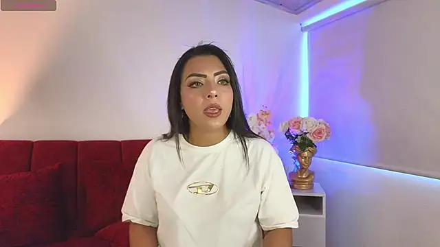 Snapshot of Cinthia_cf chatting on March 2025 01:41:01 PM Cinthia cf online show from March 2025 01:41:01 PM