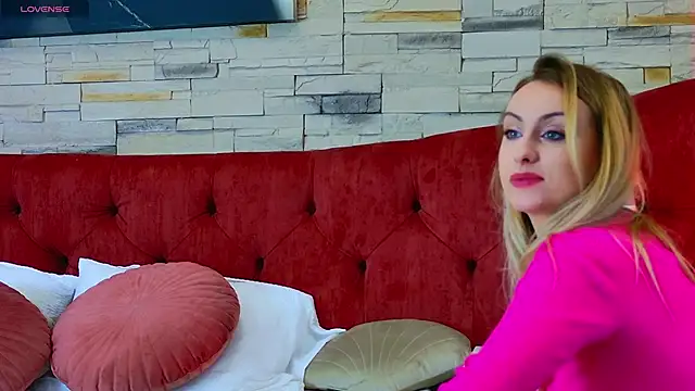 Helen Ceccile online show from March 2025 01:54:01 PM