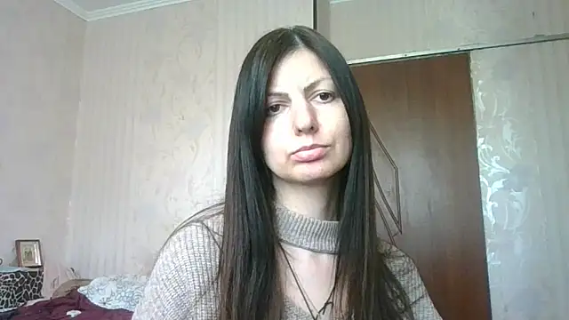 AliseWats online show from March 2025 01:32:02 PM