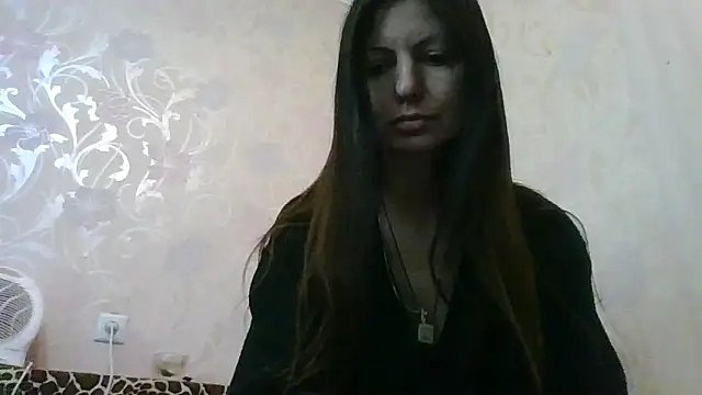 AliseWats online show from October 2025 12:58:01 PM