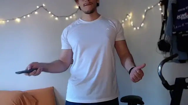 Snapshot of chicoinhibido chatting on December 2025 08:46:01 PM chicoinhibido online show from December 2025 08:46:01 PM