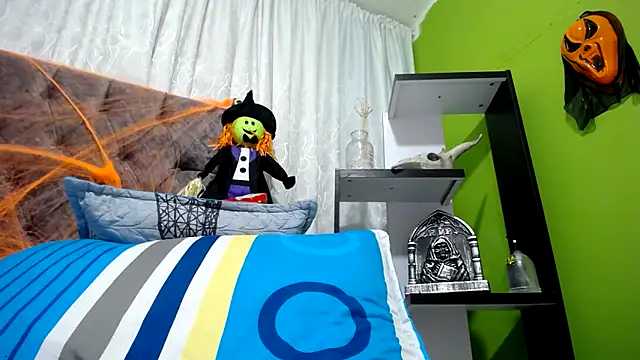 ANA-BULLOCK- online show from October 2025 12:17:02 PM