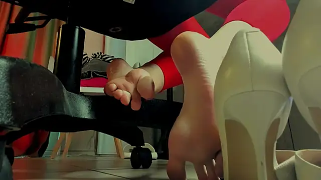 Snapshot of OlgaPetrova chatting on September 2025 11:37:02 AM OlgaPetrova online show from September 2025 11:37:02 AM