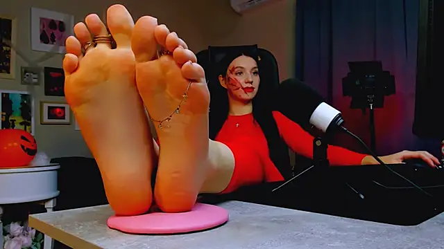 Snapshot of OlgaPetrova chatting on October 2025 12:39:02 PM OlgaPetrova online show from October 2025 12:39:02 PM