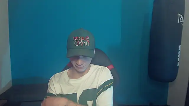 Snapshot of Burperking420_ chatting on October 2025 08:50:02 PM Burperking420 online show from October 2025 08:50:02 PM