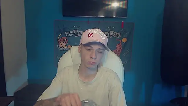 Snapshot of Burperking420_ chatting on November 2025 03:23:01 PM Burperking420 online show from November 2025 03:23:01 PM