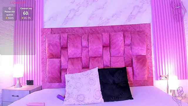 goldilockss15 online show from September 2025 03:00:01 AM