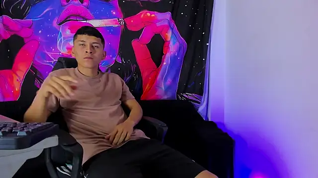 MAXXY CUTE online show from March 2025 05:24:02 PM