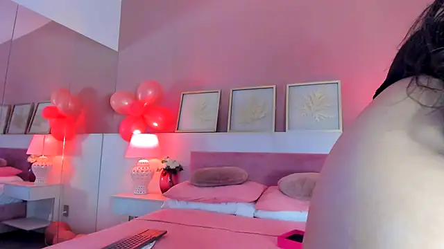 Emma  1 online show from October 2025 03:39:02 AM