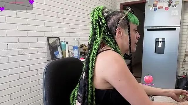 Snapshot of freyaa_sorcerees chatting on October 2025 05:21:01 PM freyaa sorcerees online show from October 2025 05:21:01 PM