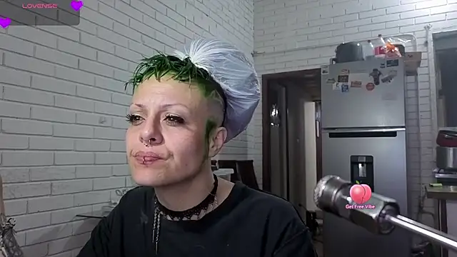 Snapshot of freyaa_sorcerees chatting on October 2025 12:19:02 AM freyaa sorcerees online show from October 2025 12:19:02 AM