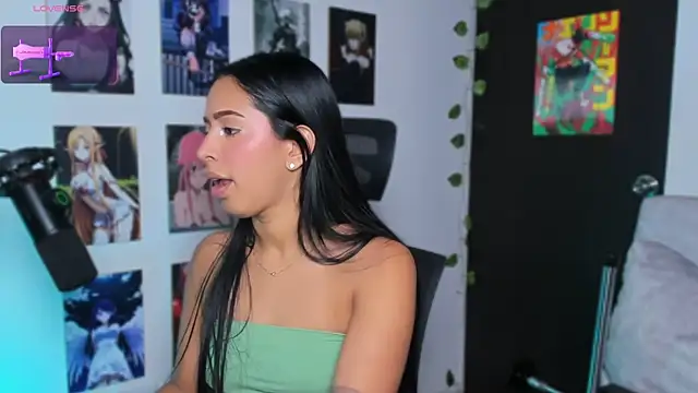 Snapshot of Vickysth chatting on October 2025 10:40:01 PM Vickysth online show from October 2025 10:40:01 PM