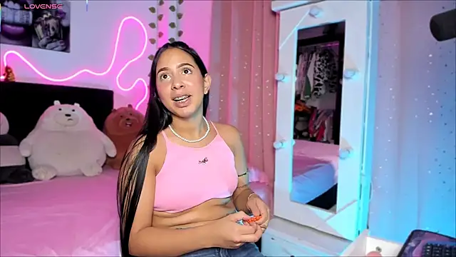 Snapshot of Vickysth chatting on November 2025 11:14:02 PM Vickysth online show from November 2025 11:14:02 PM