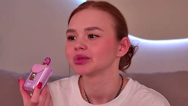 MiraBliss online show from March 2026 02:04:02 AM