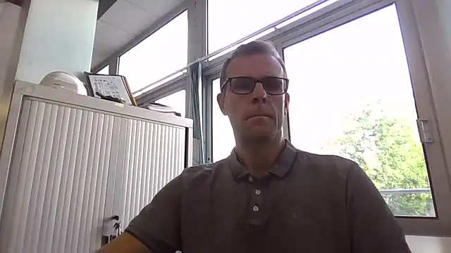 Snapshot of Simon_76 chatting on September 2025 04:29:02 PM Simon 76 online show from September 2025 04:29:02 PM