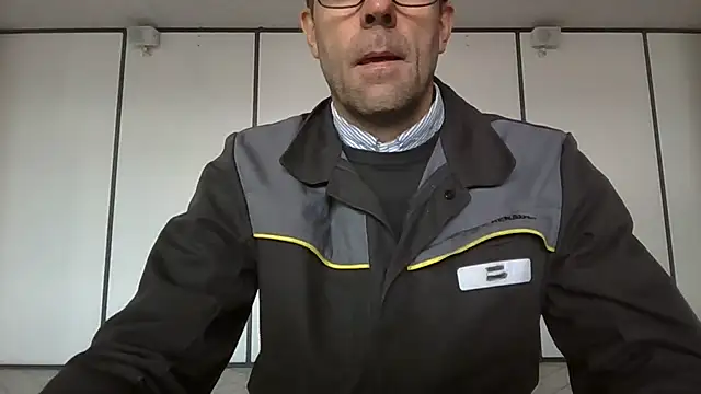Snapshot of Simon_76 chatting on September 2025 03:16:02 PM Simon 76 online show from September 2025 03:16:02 PM
