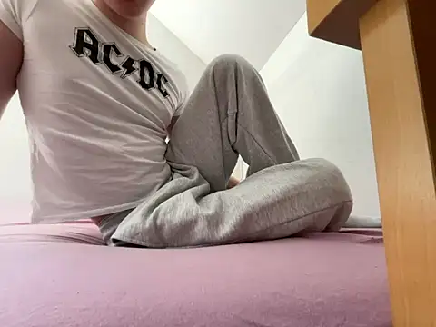 Snapshot of lukaskrtr chatting on March 2026 11:39:02 AM lukaskrtr online show from March 2026 11:39:02 AM