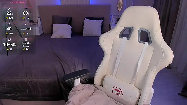 Snapshot of carrie145 chatting on October 2025 03:42:02 AM carrie145 online show from October 2025 03:42:02 AM